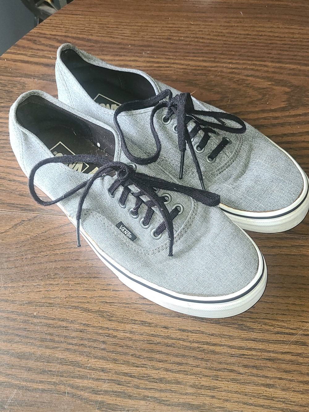 Vans Gray Canvas Low-Top Sneakers with Black Laces Mens Size 10.5